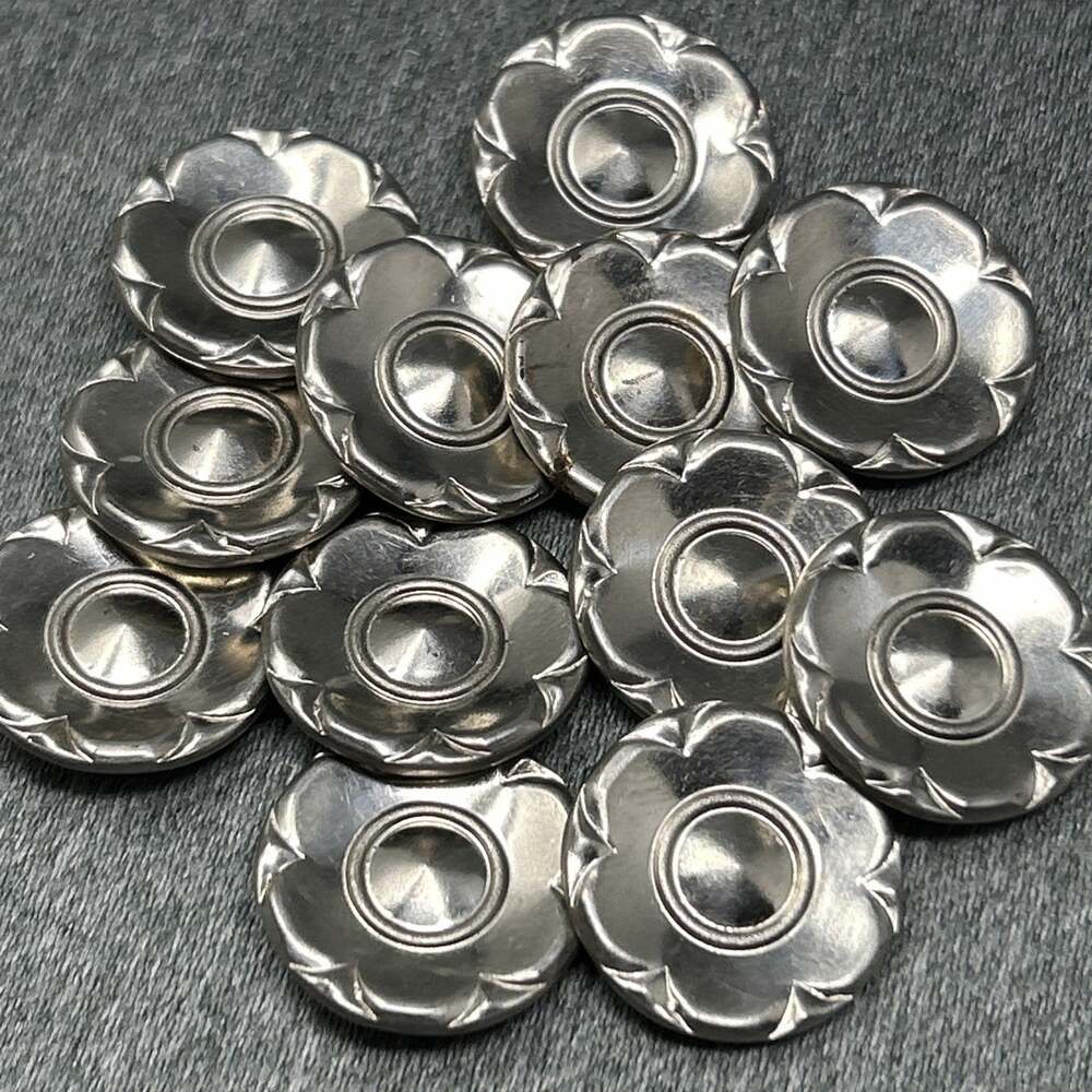 12pc Old Silver Tone Metal Buttons Flower Shaped 3/4" READ